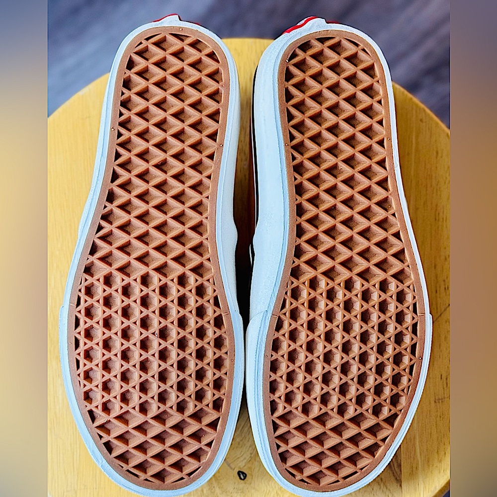 NWOB - VANS Ultracush Slip-On Pro Shoes Koi (Men’s US 6 /Women’s US 7.5 ) 500714 - Picture 5 of 7